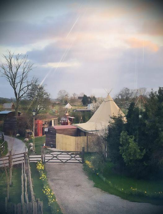 Skipbridge Farm Glamping York Exterior photo